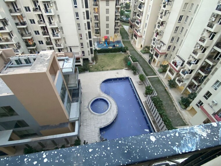Master Bedroom, emaar-emerald-estate 2.5 Bedroom 1100 Sq.Ft. Apartment In Sector 65 Gurgaon 9750303