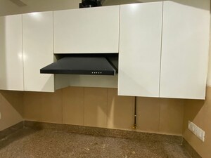 Furnished Amenities in 2.5 BHK Apartment at Emaar Emerald Estate, Sector 65 – for Rent