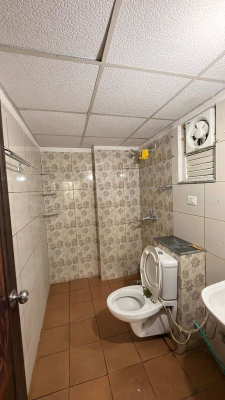 Bathroom, ratan-galaxy 2 Bedroom 1168 Sq.Ft. Apartment In Vrindavan Yojna Lucknow 9750315