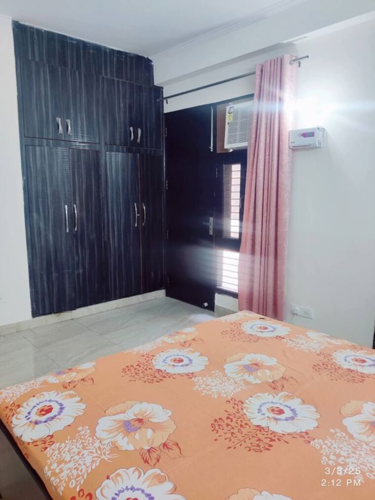 Bedroom, sector 40 3 Bedroom 2200 Sq.Ft. Builder Floor In Sector 40 Gurgaon 9750340