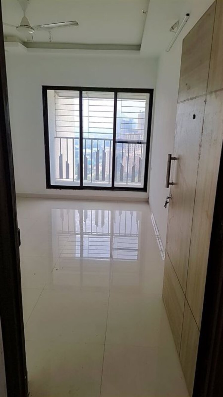 Room, dynamic-crest 2 Bedroom 550 Sq.Ft. Apartment In Shilphata Thane 9750352