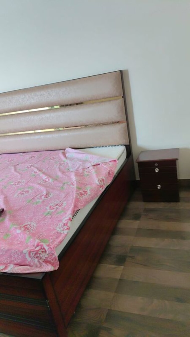 undefined, gaur-city-2-14th-avenue 1 RK 550 Sq.Ft. Apartment In Sector 16c Greater Noida Greater Noida 9750374