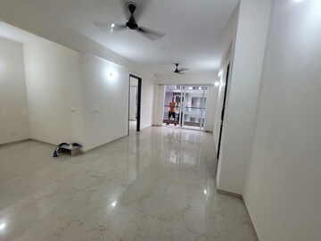 Room in 2.5 BHK Apartment at Smart World Gems, Sector 89 – for Rent