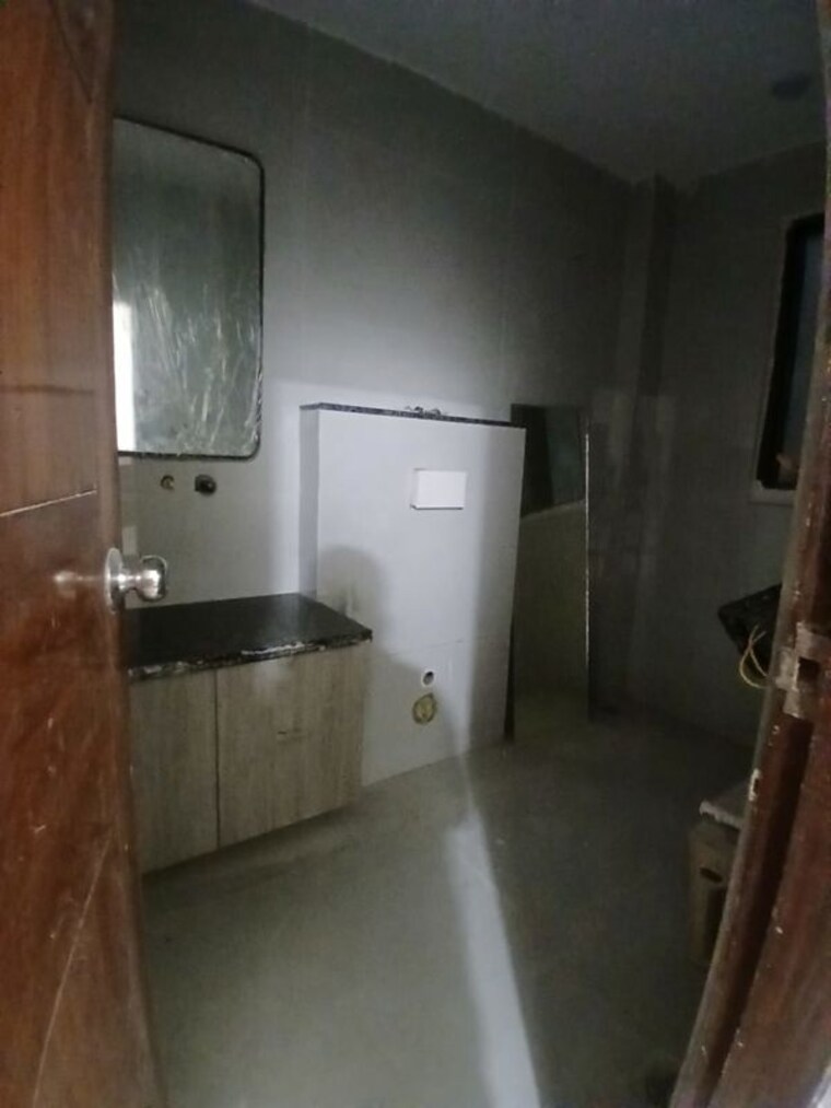 Bathroom, unitech-south-city-1 3 Bedroom 2200 Sq.Ft. Builder Floor In South City 1 Gurgaon 9750405