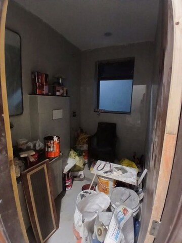 Bathroom in 3 BHK Builder Floor at Unitech South City 1, South City 1 – for Rent