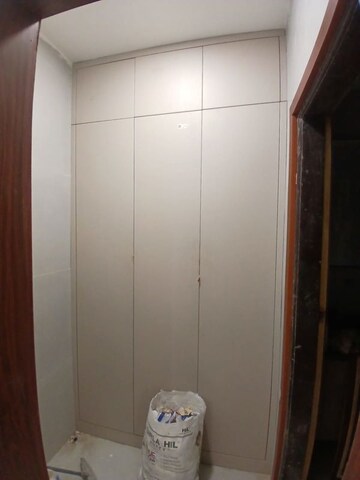 Furnished Amenities in 3 BHK Builder Floor at Unitech South City 1, South City 1 – for Rent