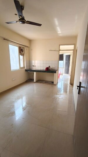 1 BHK Apartment For Rent in ROF Aalayas, Sector 102