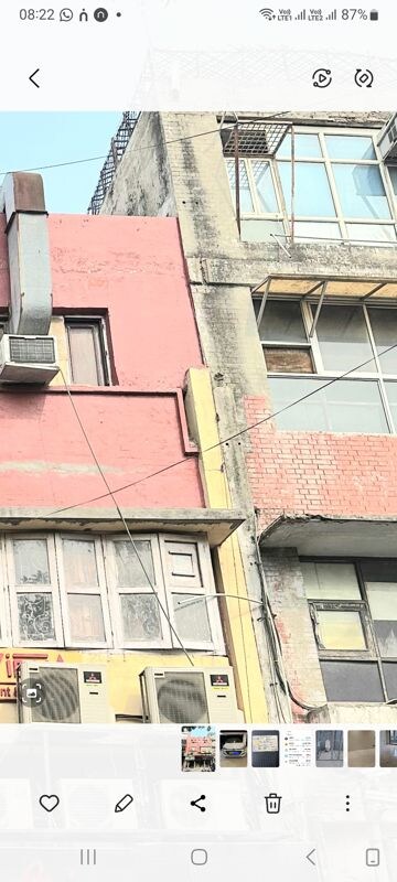  Land For Sale in Hauz Khas Market