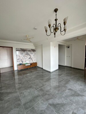 Room in 3.5 BHK Apartment at Sobha Victoria Park, Hennur Road – for Rent