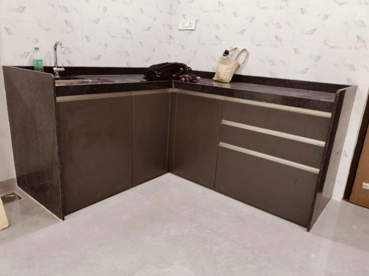 Room, roha-vatika 1 RK 260 Sq.Ft. Apartment In Kurla East Mumbai 9750501