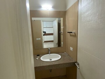 Bathroom in 3.5 BHK Apartment at Emaar Emerald Estate, Sector 65 – for Rent