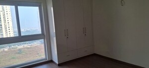 Room in 4 BHK Apartment at BPTP Mansions Park Prime, Sector 66 – for Rent