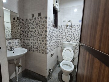 Bathroom in 1 BHK Apartment at Palm Residency Chhatarpur, Chattarpur – for Rent
