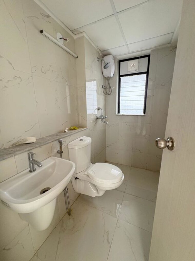 Bathroom, runwal-gardens-phase-2 1 Bedroom 479 Sq.Ft. Apartment In Dombivli East Thane 9750569