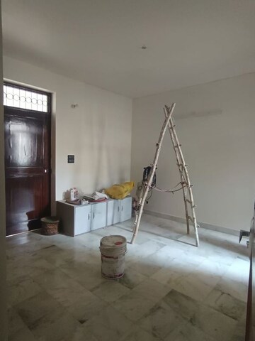 Staircase in 3 BHK Apartment at Oasis Apartments, Sector 55 – for Rent