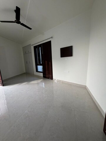 Room in 1 BHK Apartment at Palm Residency Chhatarpur, Chattarpur – for Rent