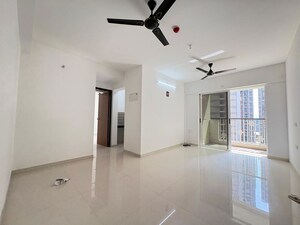 Room in 2.5 BHK Apartment at Lodha Codename Premier, Dombivli East – for Rent
