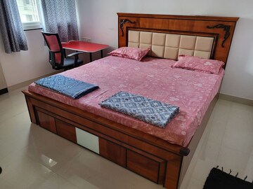 Bedroom in 2 BHK Apartment at Manmohan Park, Bibwewadi – for Rent