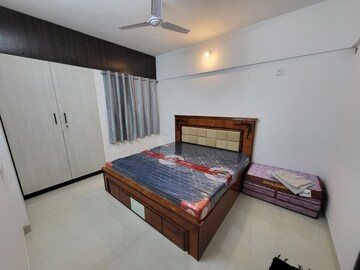 Bedroom in 2 BHK Apartment at Manmohan Park, Bibwewadi – for Rent