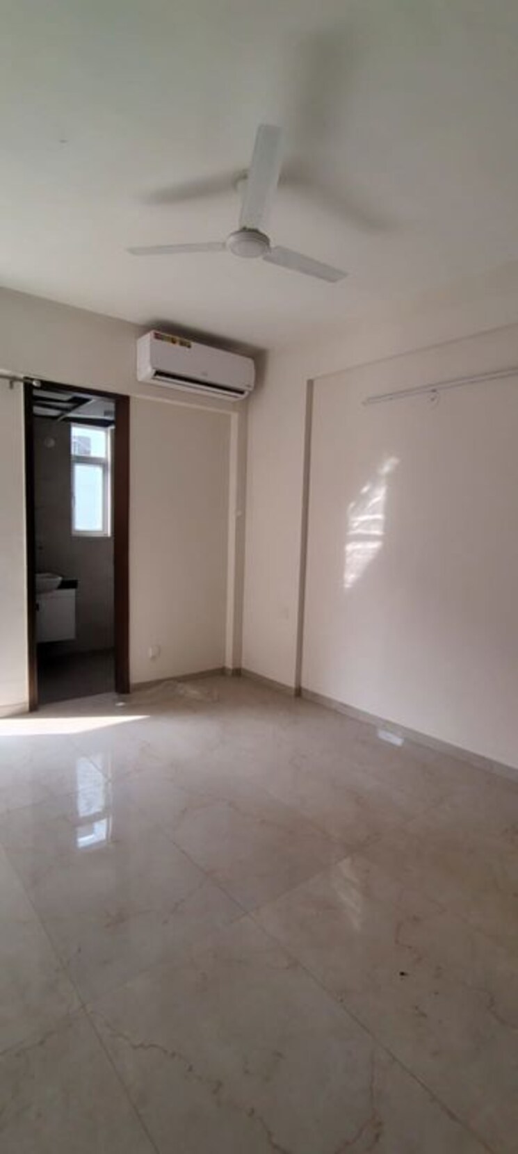 Room, smart-world-gems 2.5 Bedroom 1194 Sq.Ft. Builder Floor In Sector 89 Gurgaon 9750641