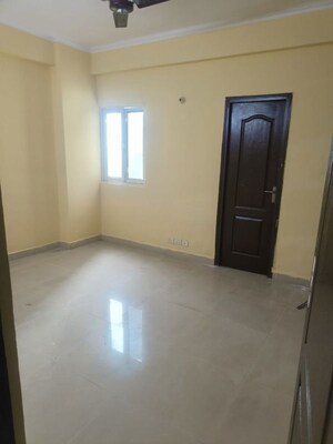 Room in 2 BHK Apartment at Aims Golf Avenue II, Sector 75 – for Rent
