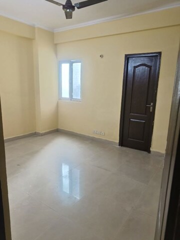 Room in 2 BHK Apartment at Aims Golf Avenue II, Sector 75 – for Rent