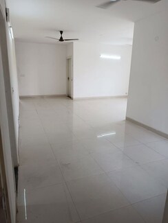 Office Space For Rent in Omaxe Sun