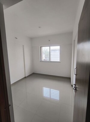 Room in 1 BHK Apartment at Omkar Park Dhankawadi, Dhankawadi – for Rent