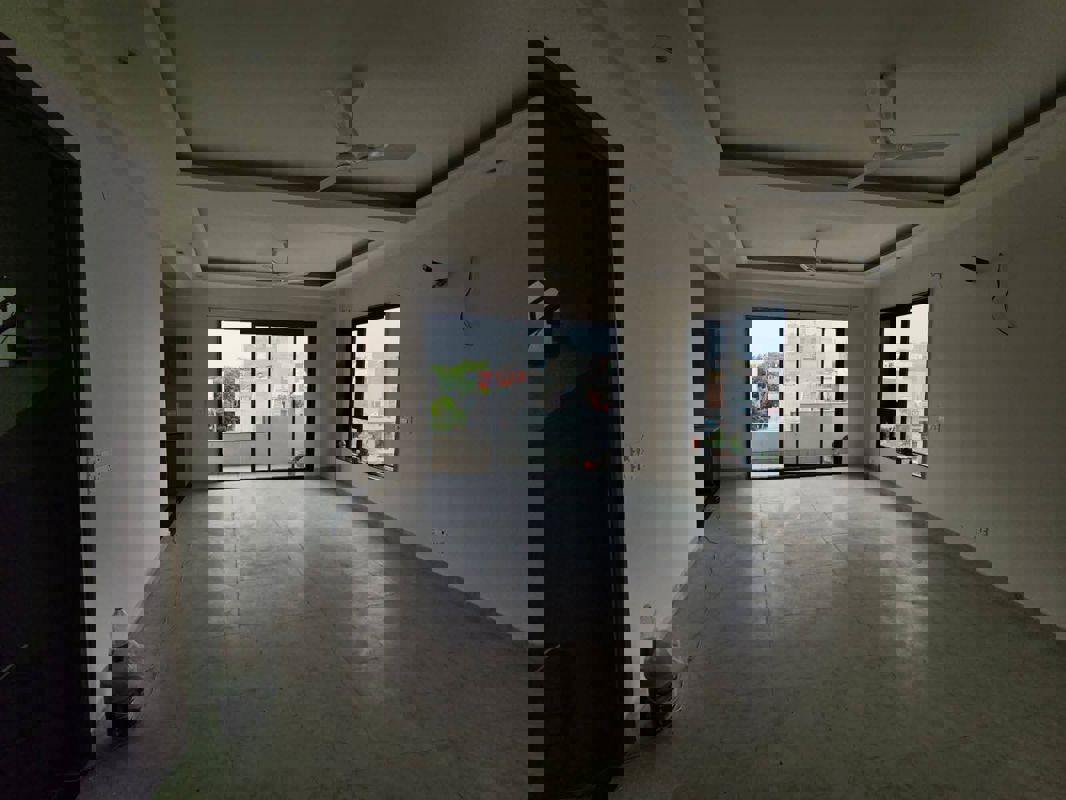 3 BHK + Servant Room Apartment For Rent in M3M Sky City