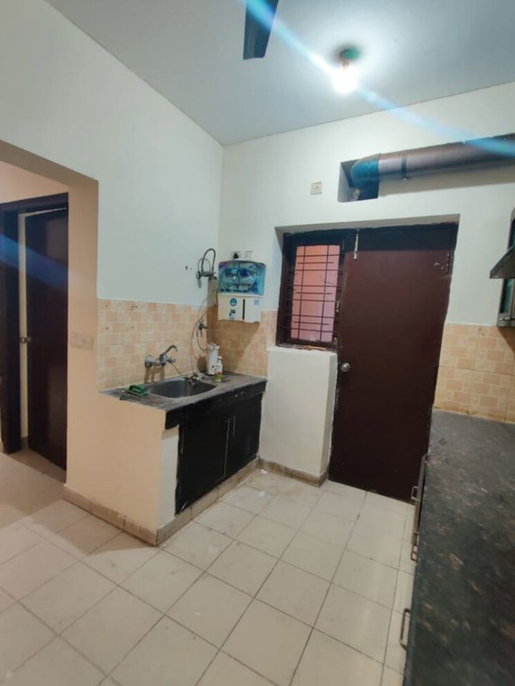 Kitchen, m2k-symphony-floors 3 Bedroom 1650 Sq.Ft. Builder Floor In Sector 51 Gurgaon 9750688