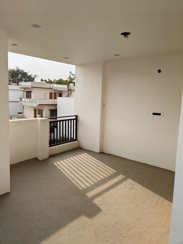 Room in 3 BHK Independent House at Malsi – for Sale