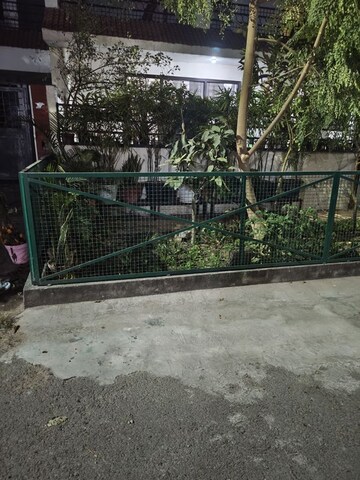 6 BHK Independent House – Garden View at Beta Ii Greater Noida - for Sale