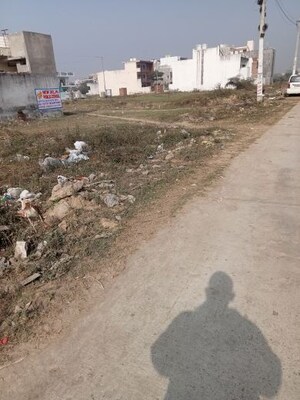  Plot For Sale in BPTP Parkland, Sector 75