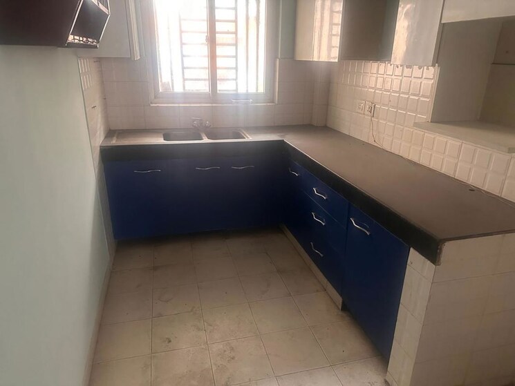 Kitchen, bptp-park-81 3 Bedroom 275 Sq.Yd. Apartment In Sector 81 Faridabad 9272455
