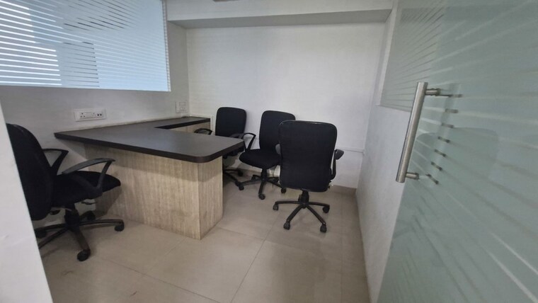 Team Area, jogeshwari east Commercial Office Space 850 Sq.Ft. In Jogeshwari East Mumbai 9750814