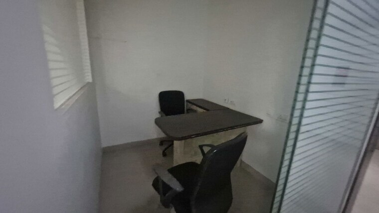Team Area, jogeshwari east Commercial Office Space 850 Sq.Ft. In Jogeshwari East Mumbai 9750814