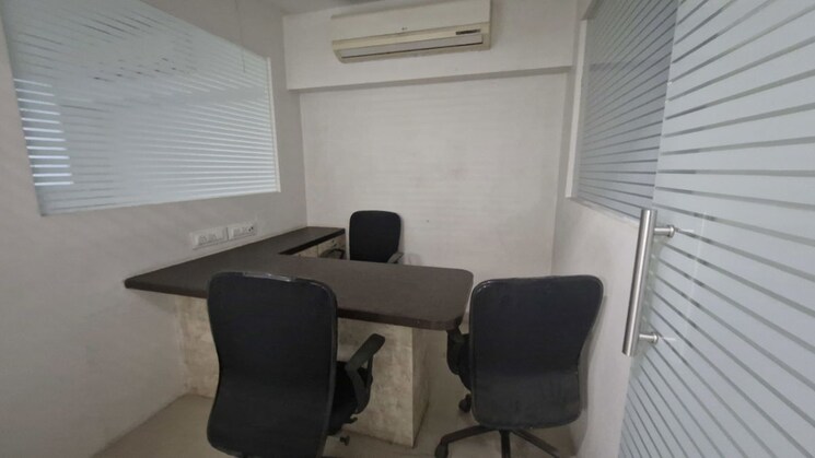 Team Area, jogeshwari east Commercial Office Space 850 Sq.Ft. In Jogeshwari East Mumbai 9750814