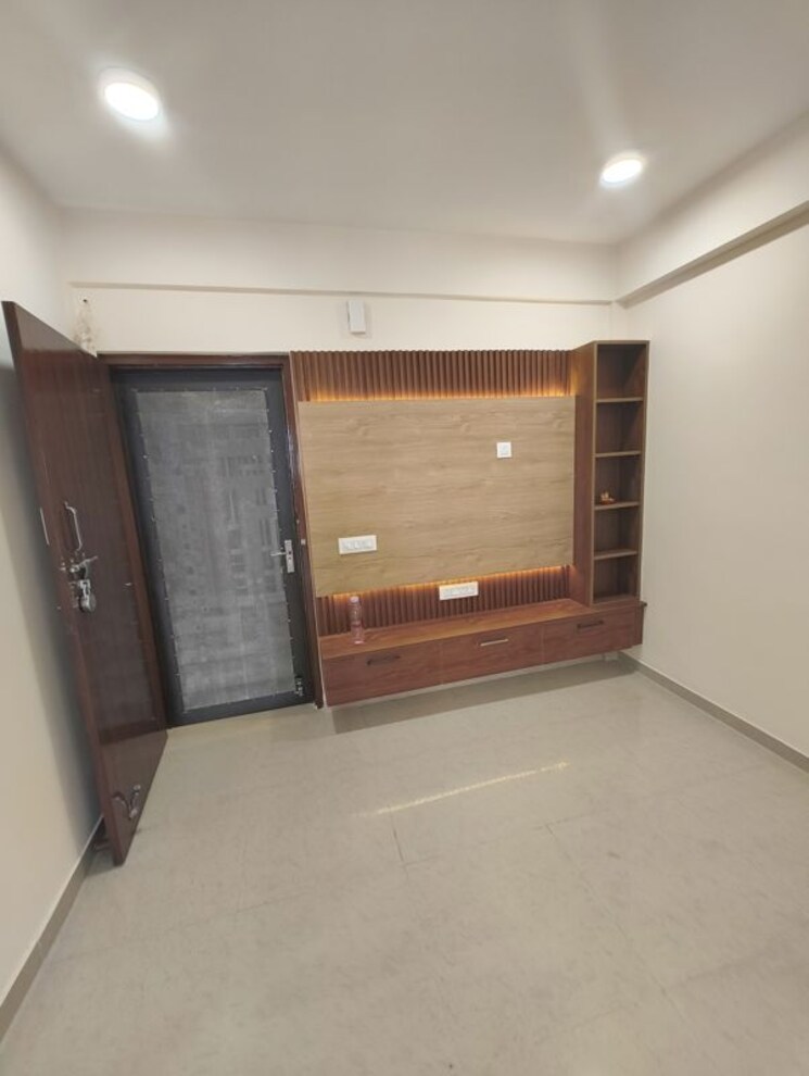 Kitchen, shree-vardhman-green-court 2 Bedroom 626 Sq.Ft. Apartment In Sector 90 Gurgaon 9750822