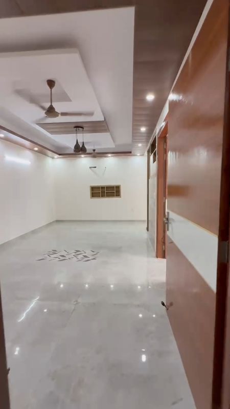 3 BHK + Servant Room,Extra Room Builder Floor For Sale in BPTP Parkland Sector 82