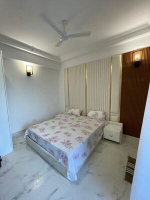  Pg For Rent in Alpha Ii Greater Noida