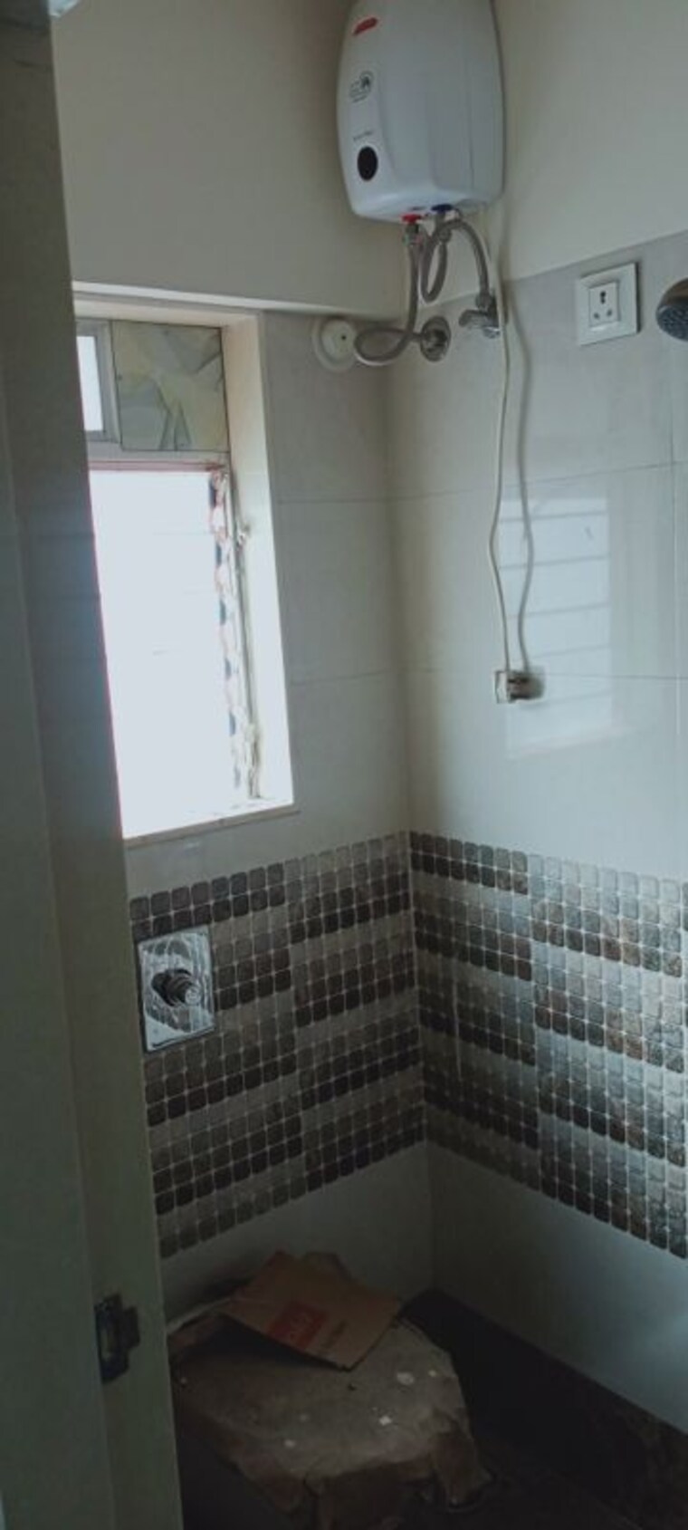 Bathroom, bindra-complex 1 Bedroom 450 Sq.Ft. Apartment In Andheri East Mumbai 9750857