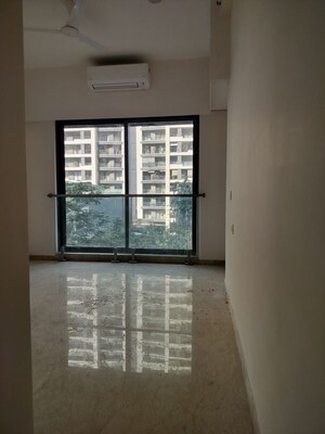 Room in 2 BHK Apartment at Elite Simran, Santacruz West – for Sale