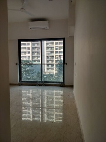 Room in 2 BHK Apartment at Elite Simran, Santacruz West – for Sale