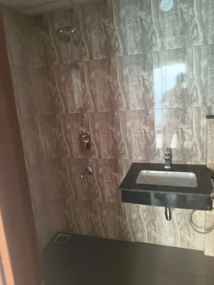 Bathroom, shapoorji-pallonji-joyville-gurgaon 3 Bedroom 1692 Sq.Ft. Apartment In Sector 102 Gurgaon 9750864