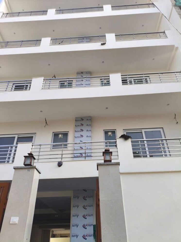 Team Area, ansal-sushant-apartments 3 Bedroom 215 Sq.Ft. Builder Floor In Sushant Lok I Gurgaon 9750886