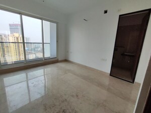 Room in 4 BHK Apartment at Sheth Avalon, Laxmi Nagar – for Sale