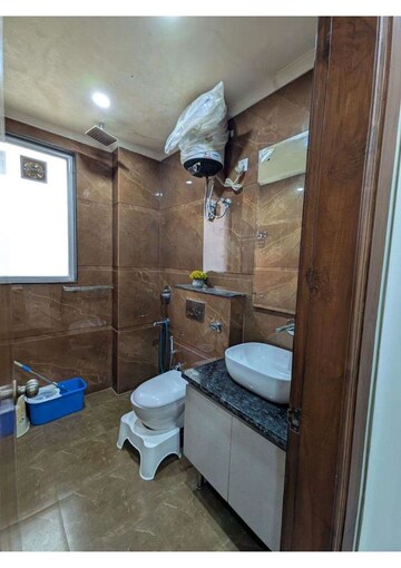 Bathroom in 3 BHK Builder Floor at Empire Floors, Sector 57 – for Rent