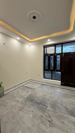 3 BHK + Pooja Room,Servant Room,Study Room,Extra Room Builder Floor For Sale in Green Fields Colony
