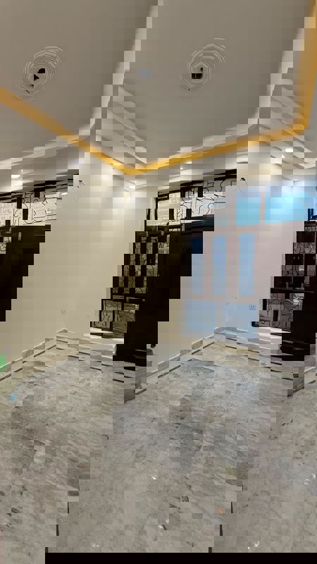 3 BHK + Pooja Room,Servant Room,Study Room,Extra Room Builder Floor For Sale in Green Fields Colony