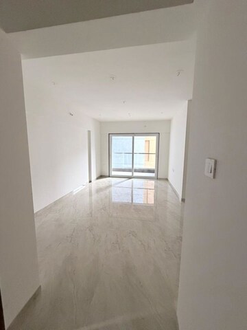 Room in 3 BHK Apartment at Shubh Nirvana, Viman Nagar – for Sale